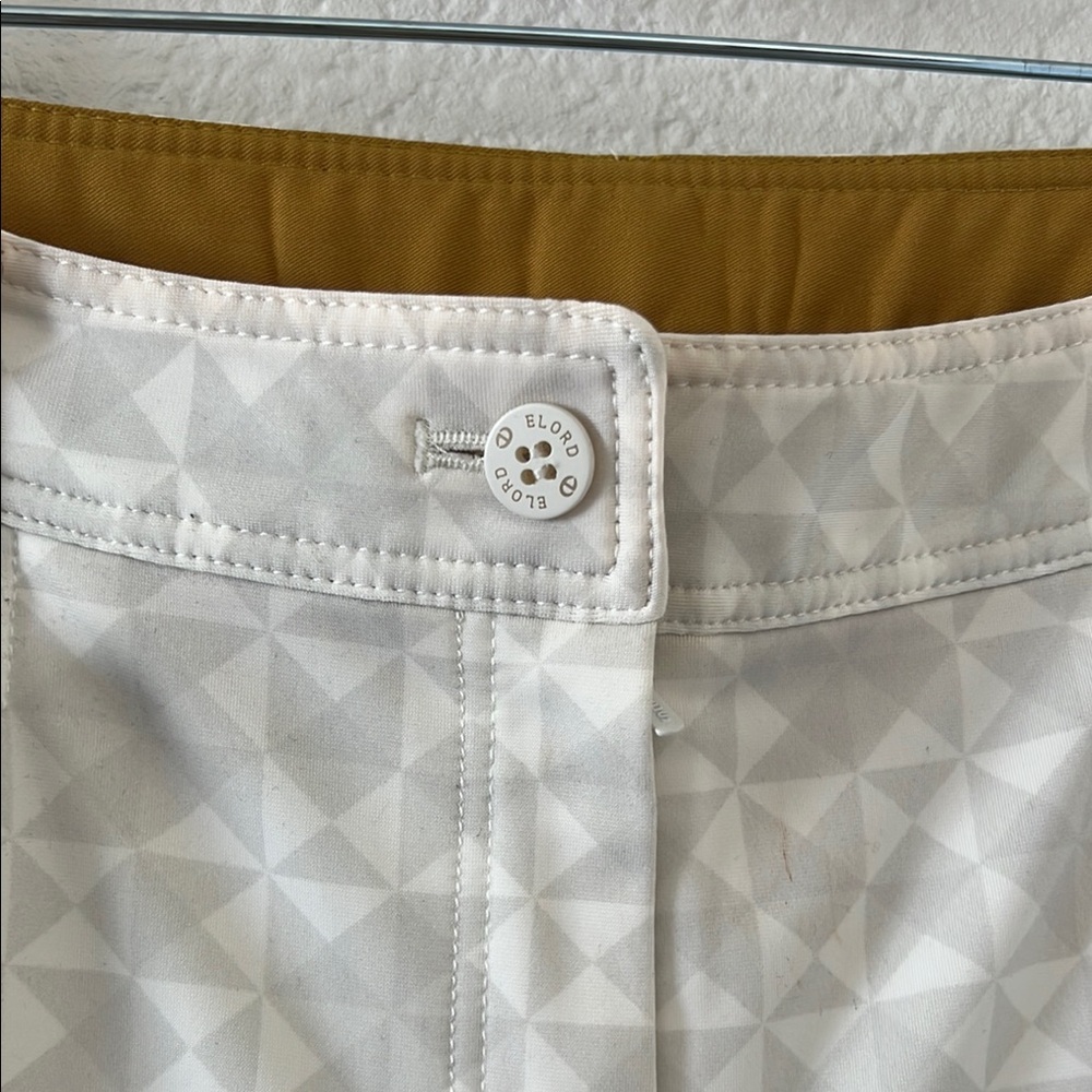Stylish Geometric Patterned Pants - Picture 4 of 13